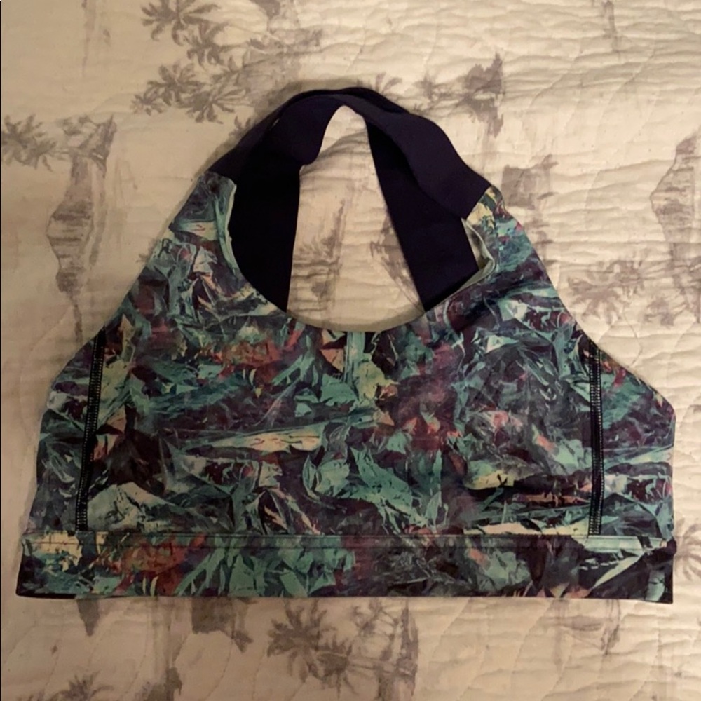 Lululemon sports bra size 8